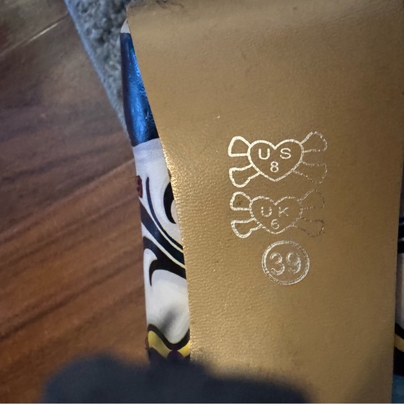 Artistic Floral Peep-Toe Heels - Picture 8 of 8